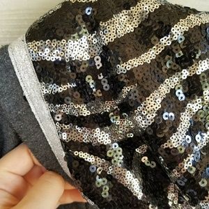 Zip up sweater w/ Zebra design hoodie